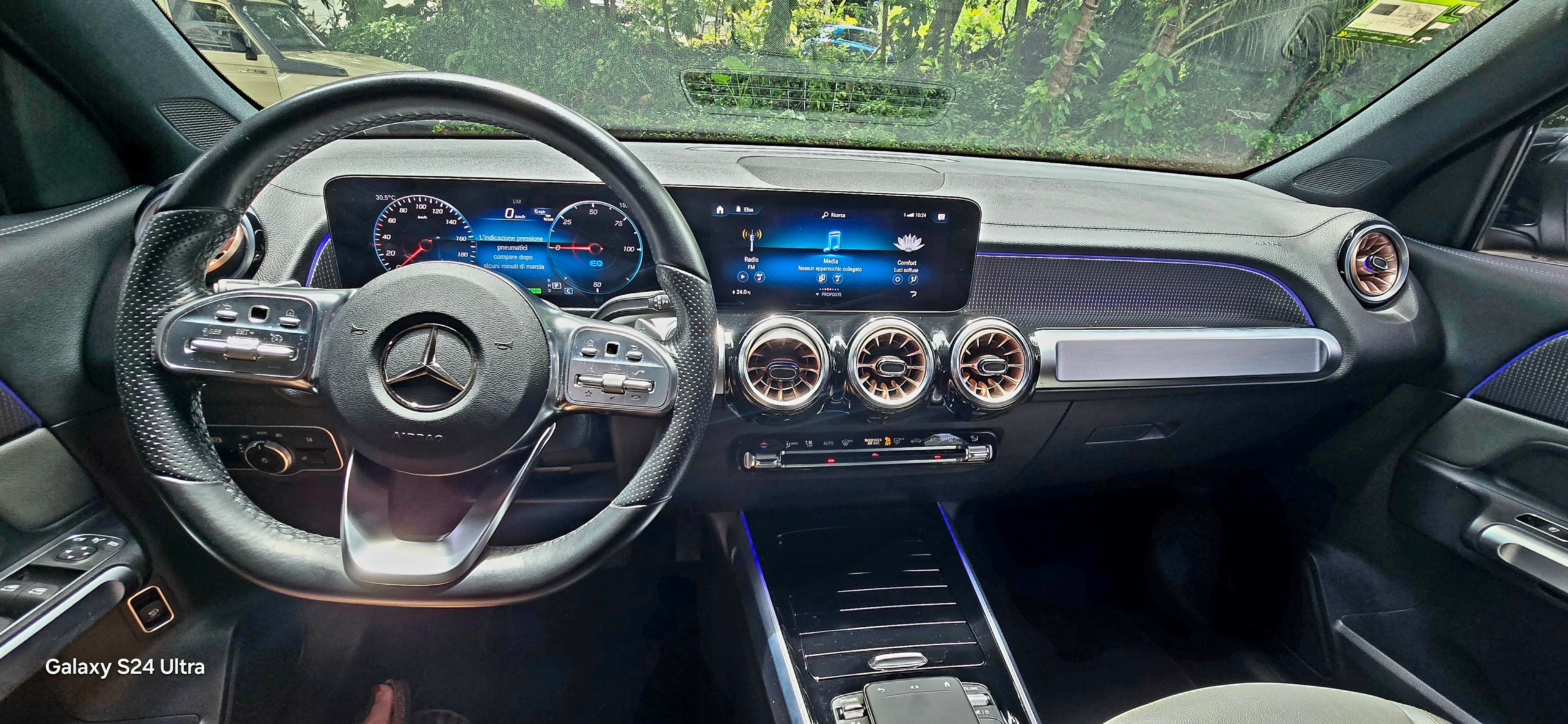 Mercedes Benz EQB